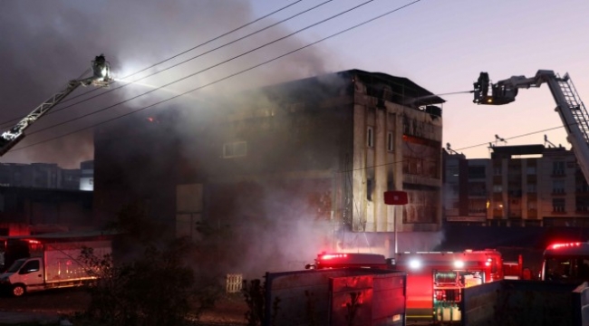 İzmir'de iki ayrı fabrikada yangın!