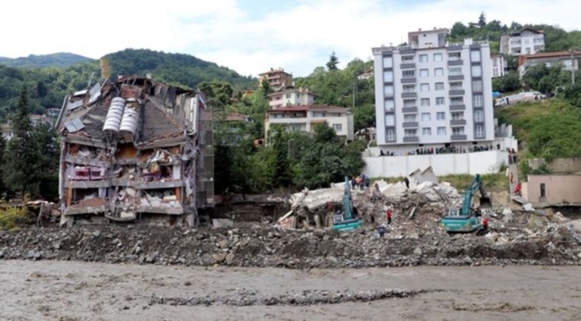 17 kişi hayatını kaybetmişti: Kastamonu'daki selde yıkılan Ölçer Apartmanı'nın müteahhidine tahliye