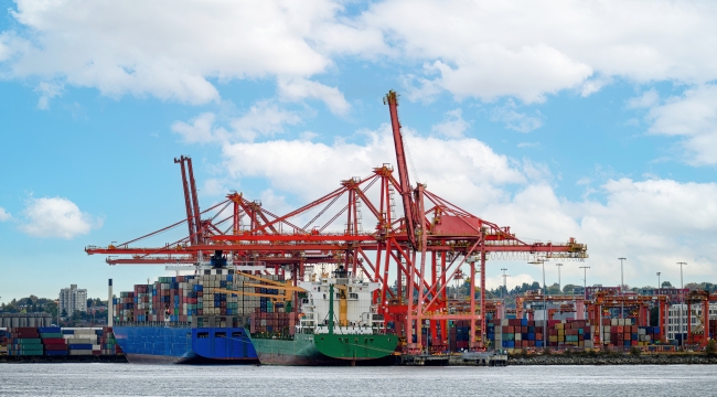 Egeli ihracatçılar Ekim'de 1 milyar 431 milyon dolarlık ihracat yaptı