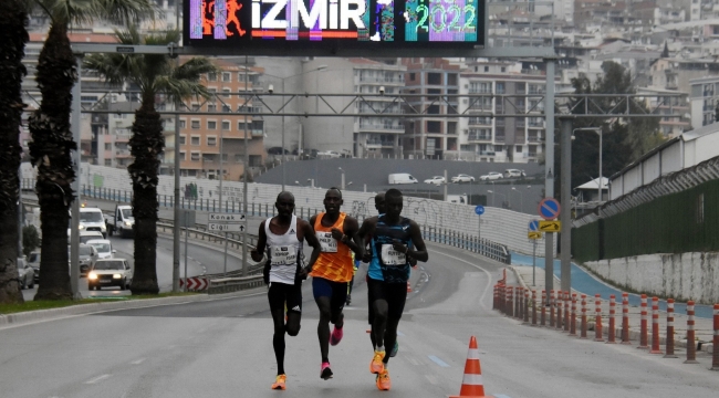 100 yıllık' maraton İzmir'de!