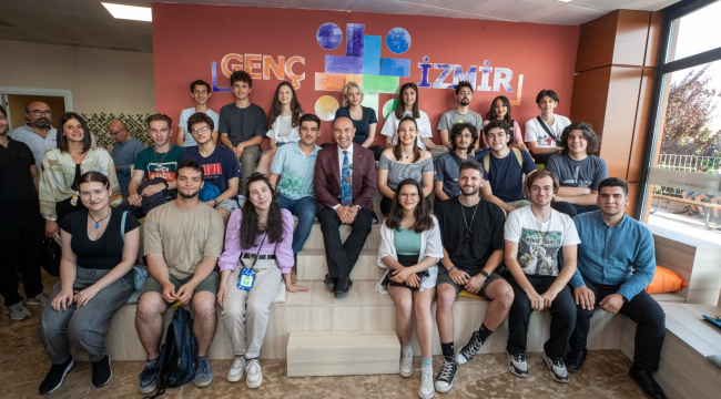 Genç İzmir Bornova Gençlik Yerleşkesi açıldı
