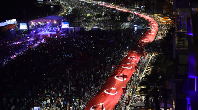 İzmir, 100. yıl kutlamasına hazırlanıyor